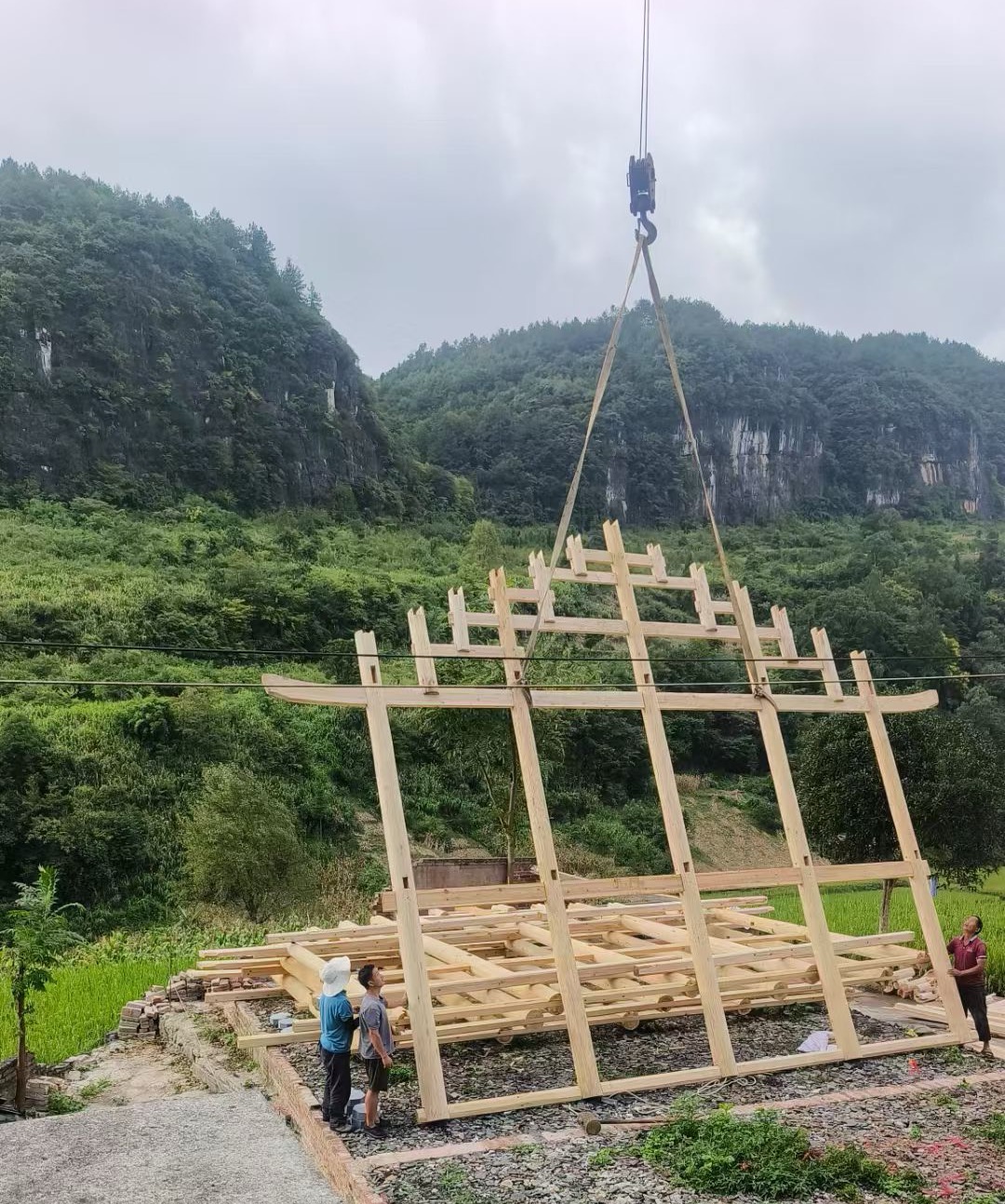 光山县汽车吊出租公司怎么保证发动机散热问题