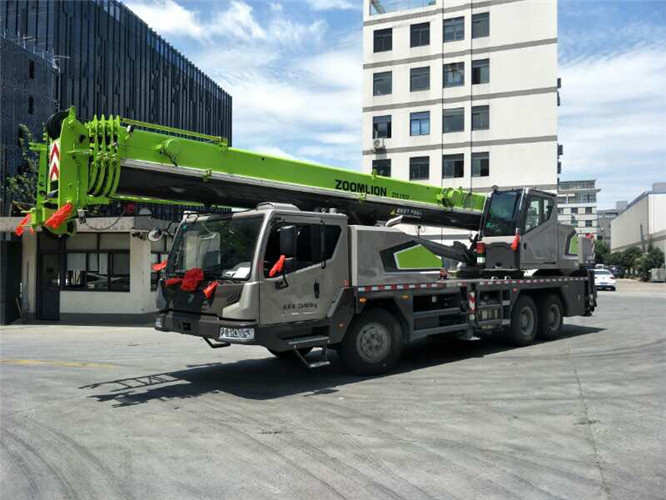 光山县跨街广告牌的高空安装注意事项