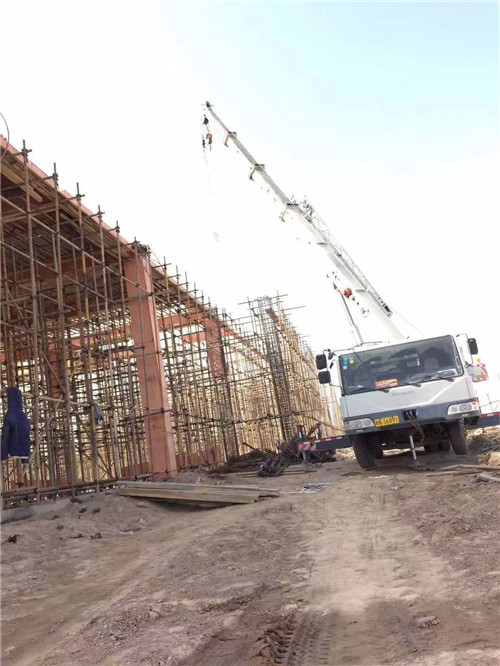 光山县吊车作业的安全注意事项有哪些？